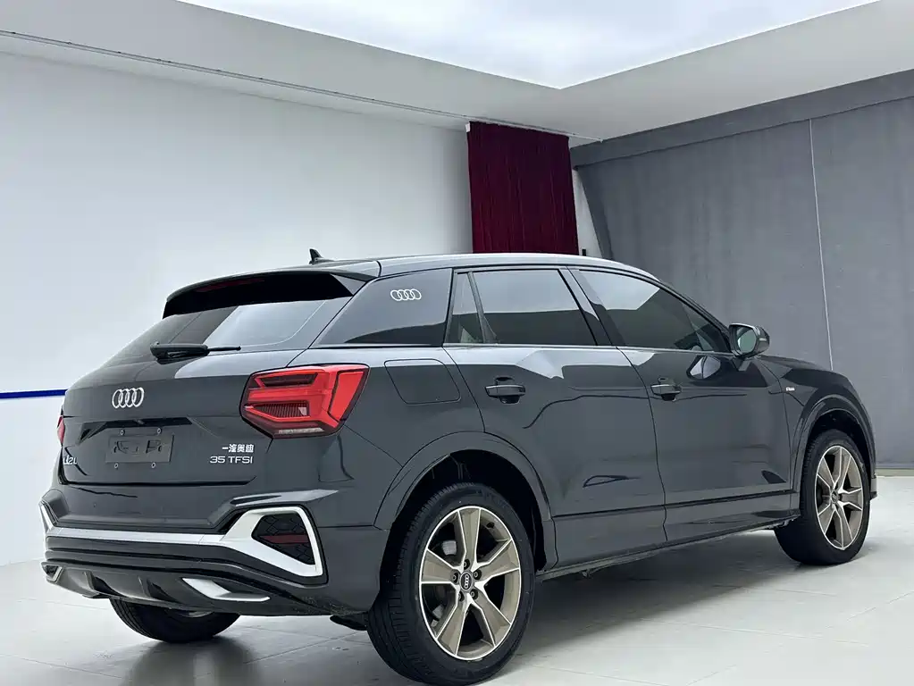 Audi Q2L 2022 — фото 6
