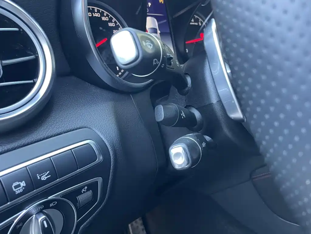 Mercedes-Benz GLC AMG 2019 — фото 15