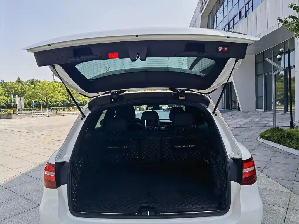 Mercedes-Benz GLC 2019 — фото 16