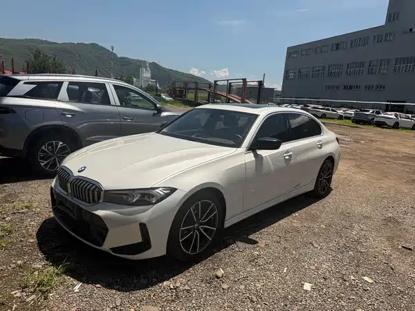BMW 3 Series 2023