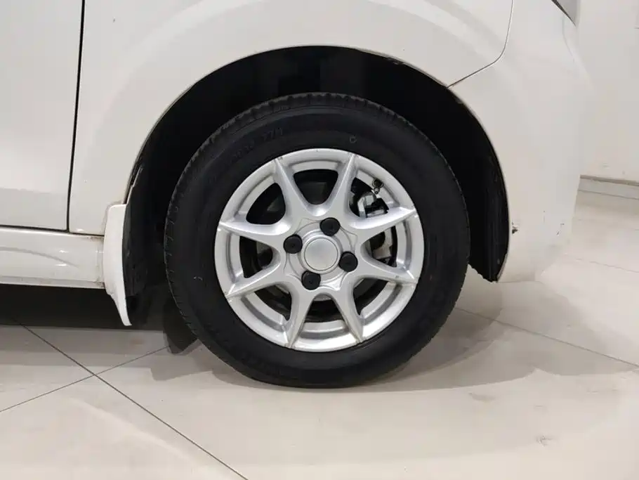 Roewe Clever 2022