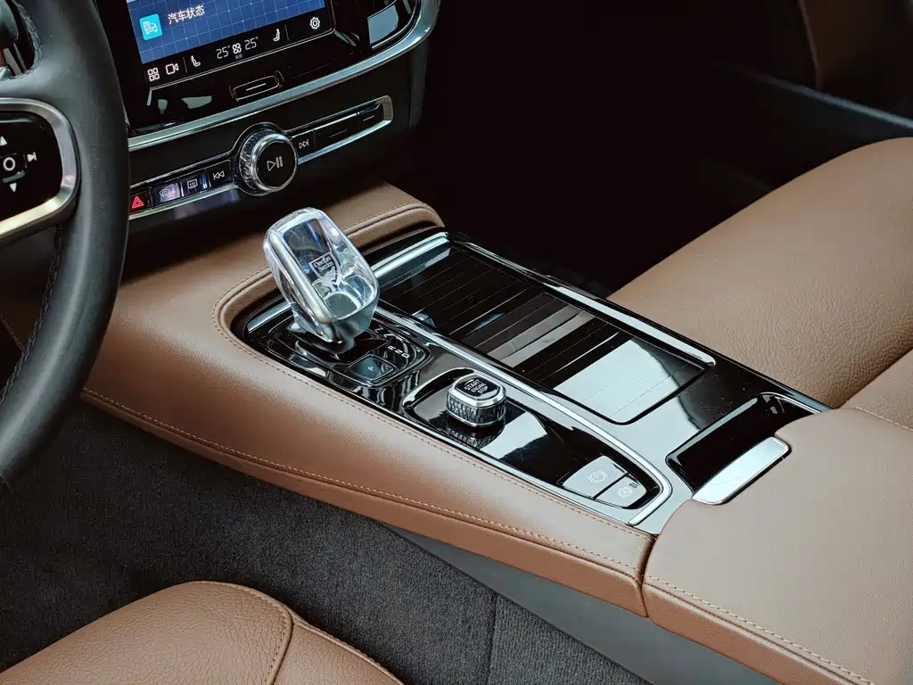 Volvo S90 PHEV 2023 — фото 10