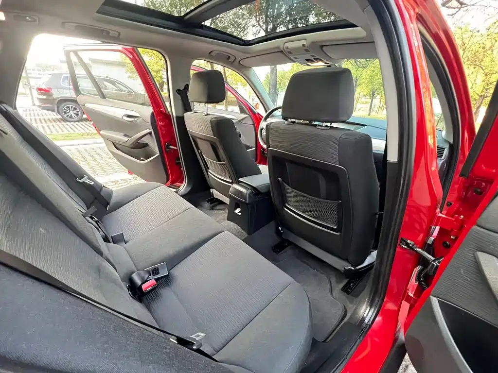 BMW X1 2014 — фото 14