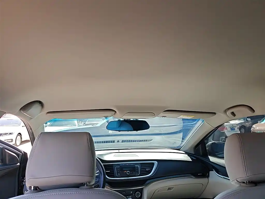 Buick Excelle 2018 — фото 18