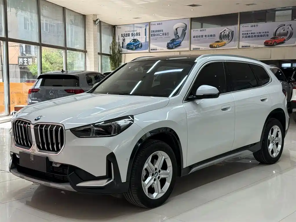 BMW X1 2023 — фото 1