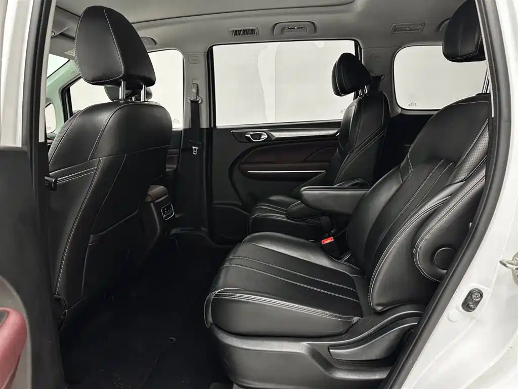 GAC Motor Trumpchi M6 2022 — фото 13