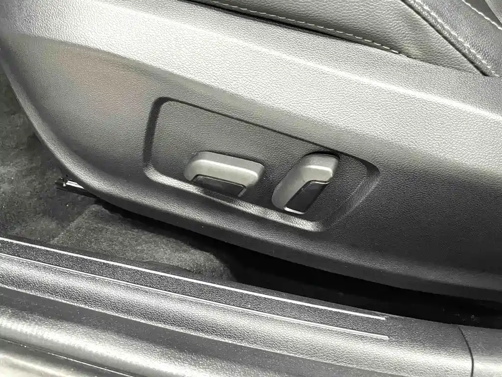 Hyundai Elantra 2023 — фото 14