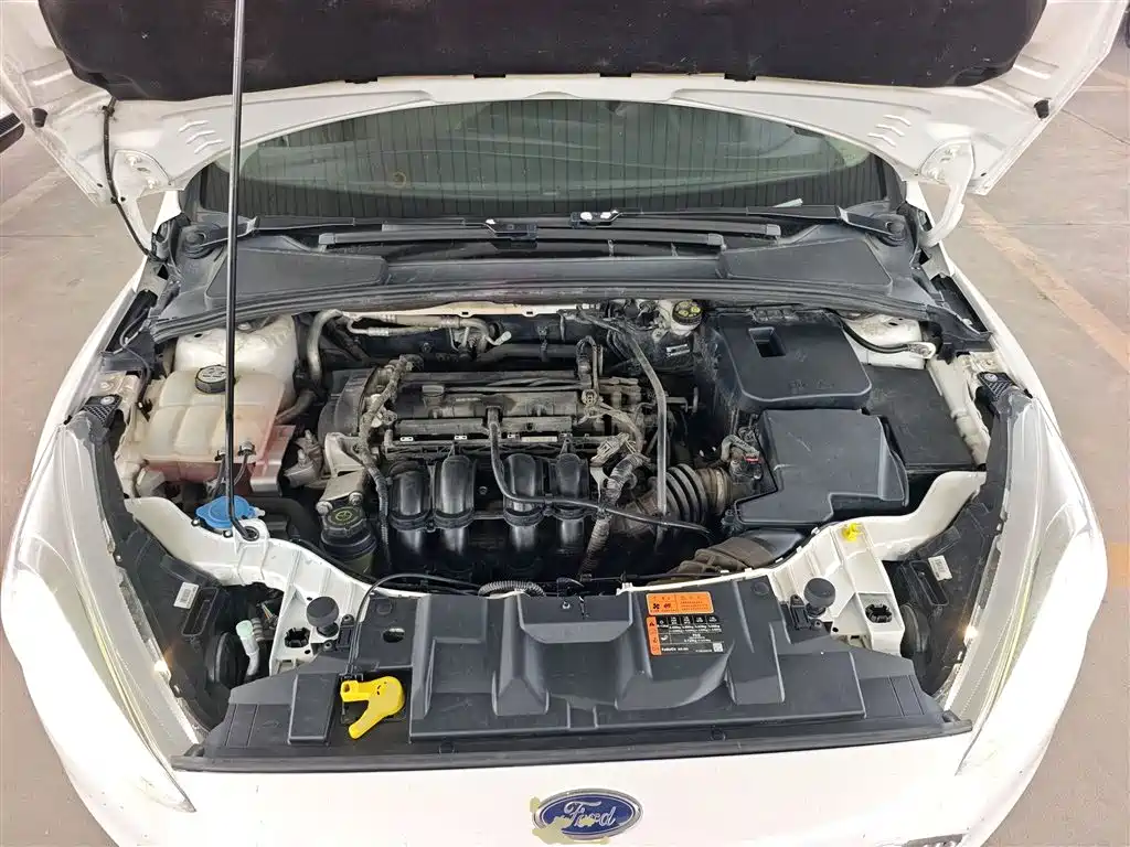 Ford Focus 2017 — фото 16