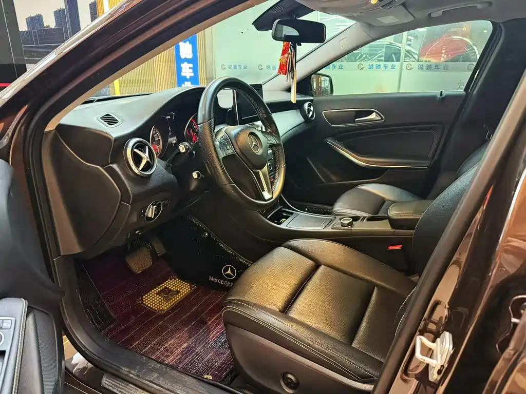Mercedes-Benz GLA 2016