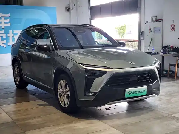 NIO ES8 2023