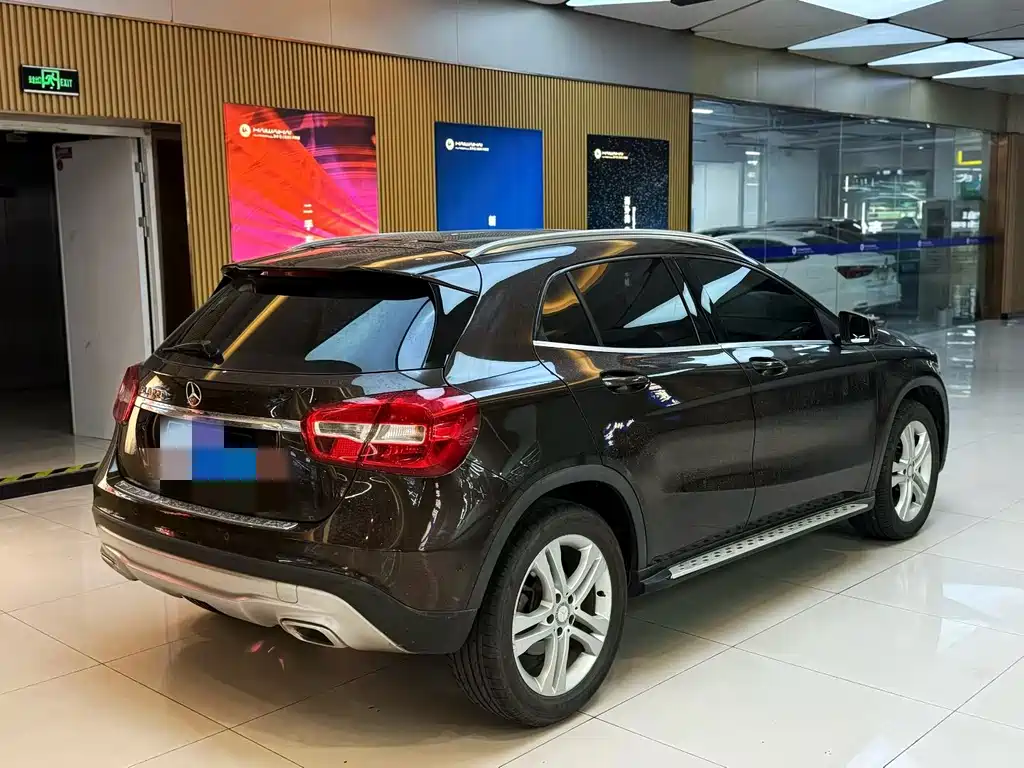 Mercedes-Benz GLA 2016