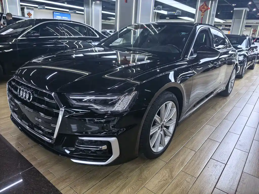 Audi A6L 2022 — фото 1