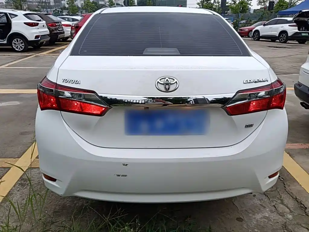 Toyota Corolla 2018 — фото 4