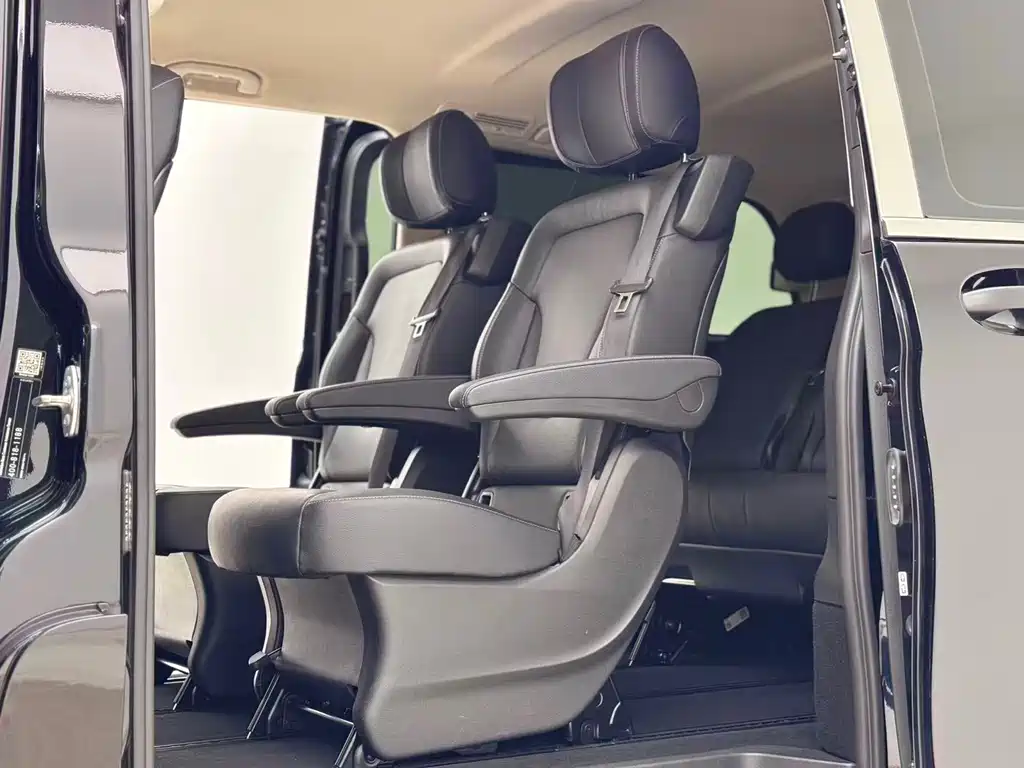 Mercedes-Benz Vito 2023 — фото 15