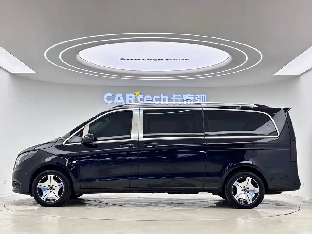 Mercedes-Benz Vito 2023 — фото 25