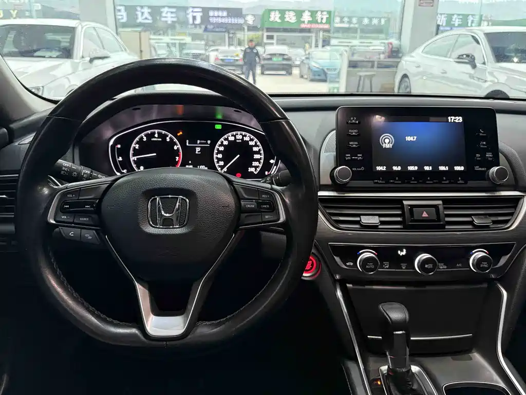 Honda Accord 2021 — фото 7