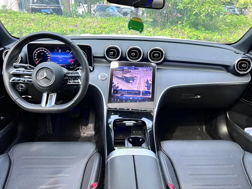 Mercedes-Benz C-Class 2023 — фото 4