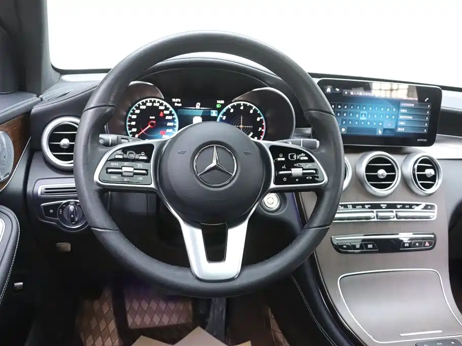 Mercedes-Benz GLC 2021 — фото 26