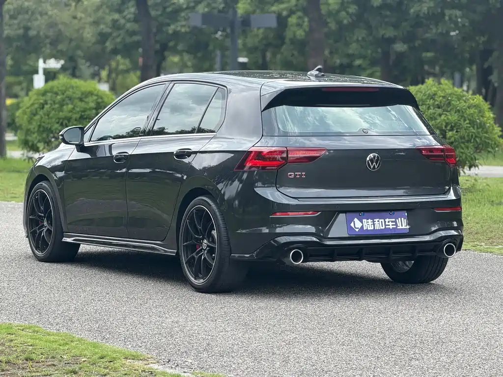 Volkswagen Golf GTI 2021