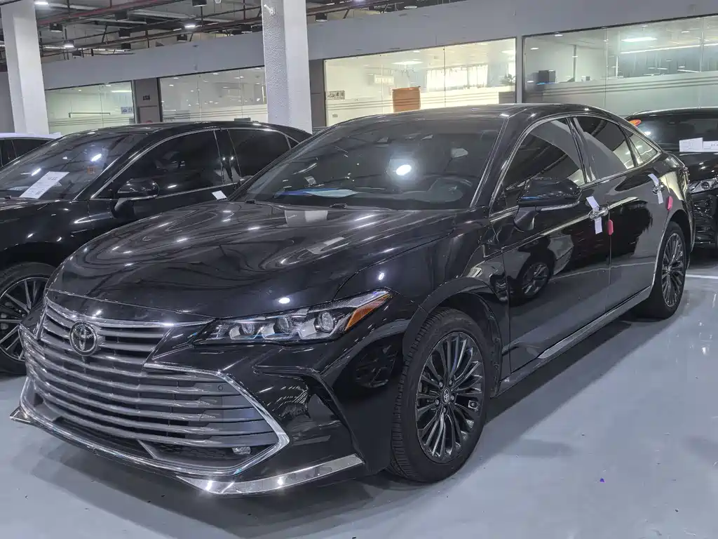 Toyota Avalon 2022 — фото 1