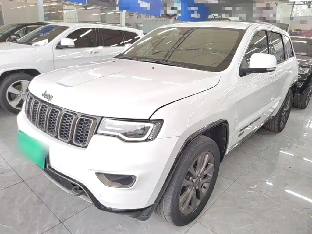 Jeep Grand Cherokee 2017 — фото 2