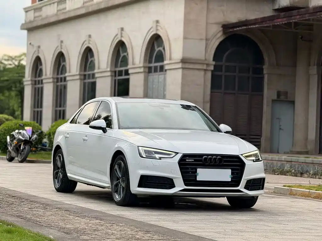 Audi A4L 2017 — фото 3