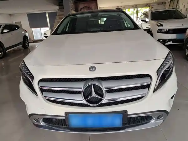 Mercedes-Benz GLA 2015