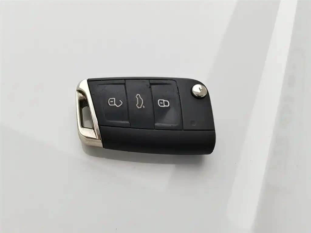 Volkswagen Tiguan L 2021 — фото 19
