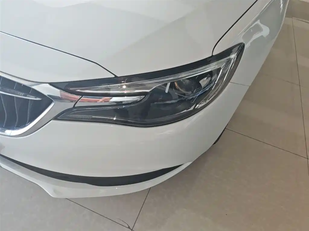Buick Excelle 2019 — фото 24