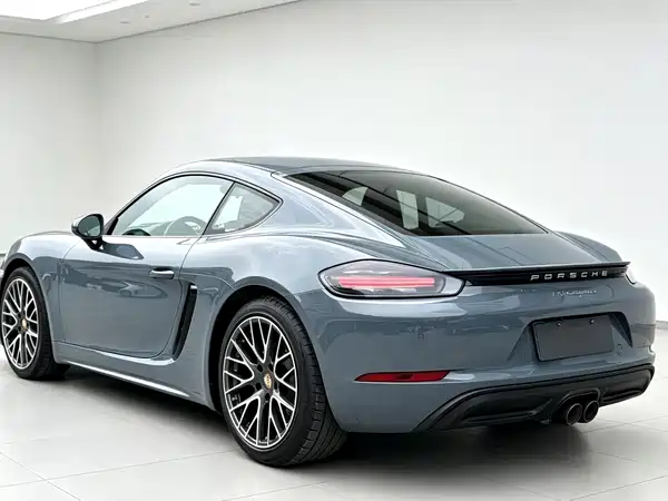 Porsche 718 2016