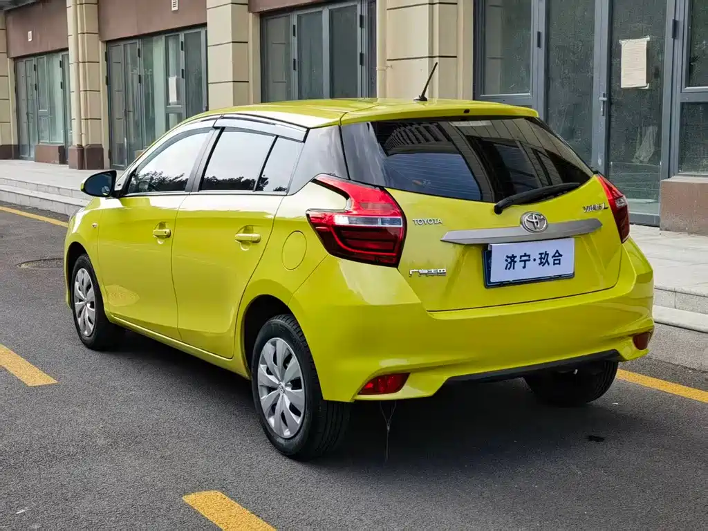 Toyota Yaris L 2019 — фото 4