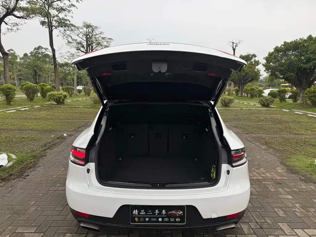 Porsche Macan 2019 — фото 14