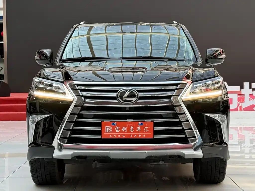 Lexus LX 2018 — фото 2
