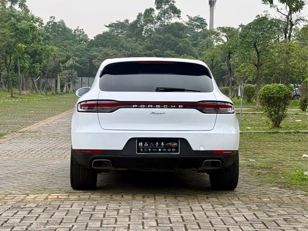 Porsche Macan 2019 — фото 16