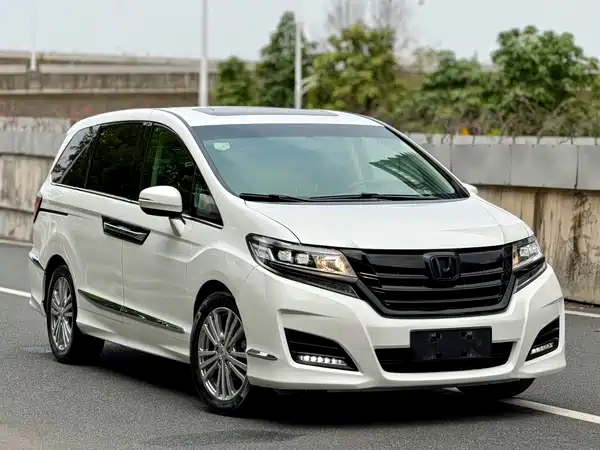 Honda Elysion 2016