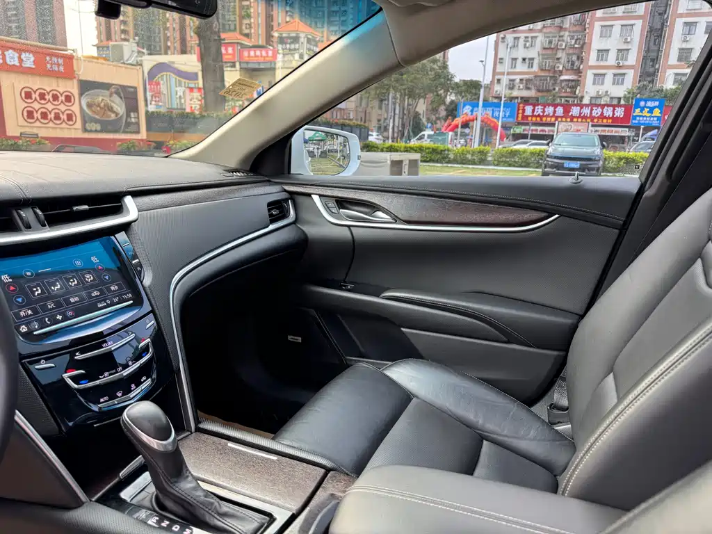 Cadillac XTS 2019 — фото 10