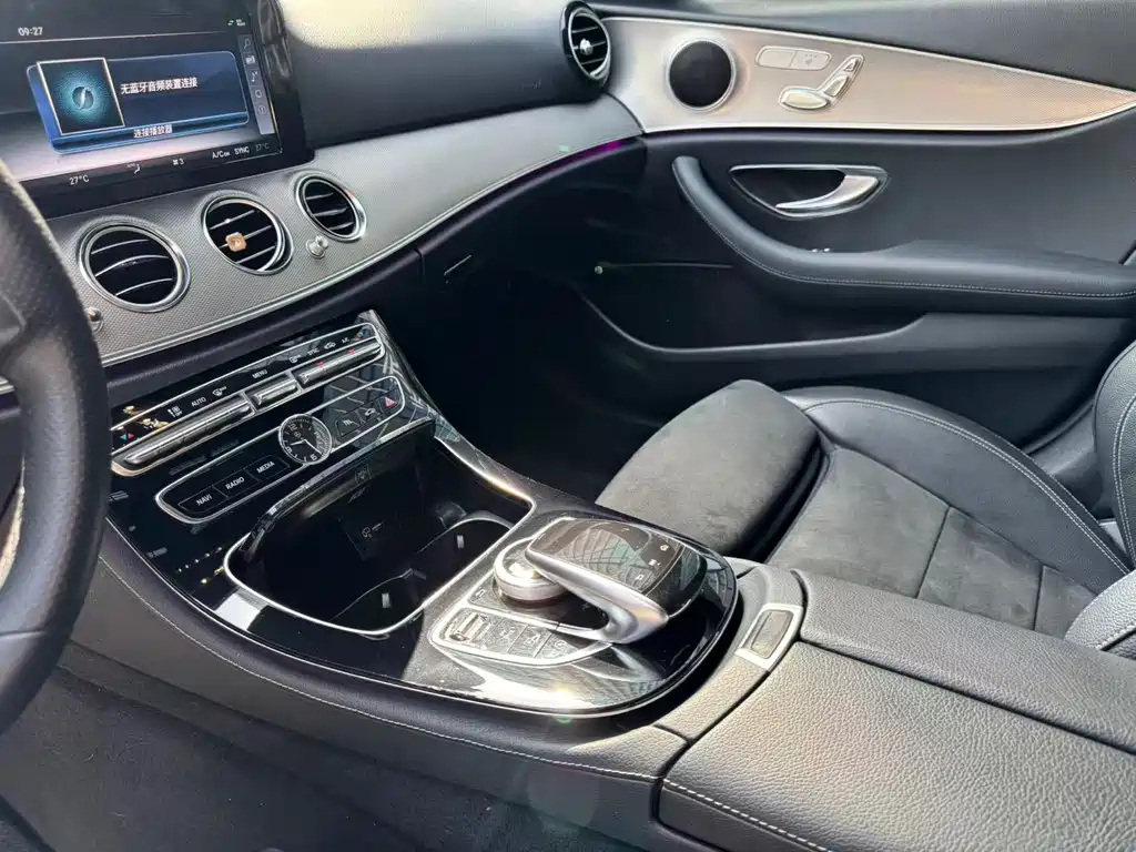 Mercedes-Benz E-Class 2018 — фото 10