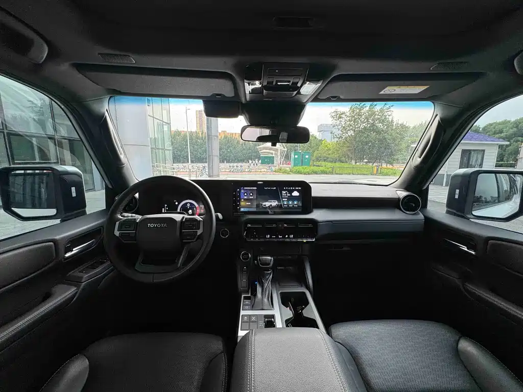 Toyota Prado 2024 — фото 8