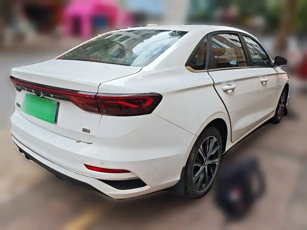 Geely Emgrand 2022 — фото 4