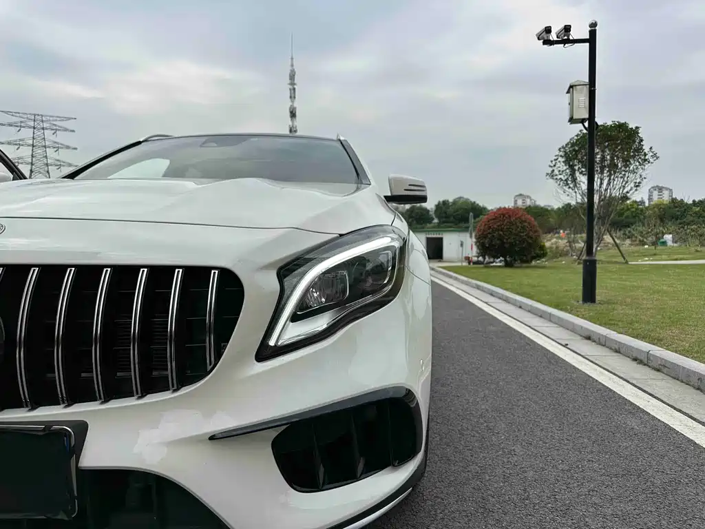 Mercedes-Benz GLA AMG 2018 — фото 26
