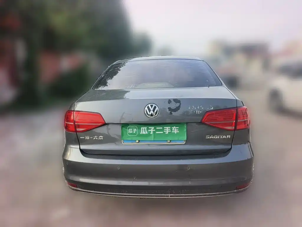 Volkswagen Sagitar 2015