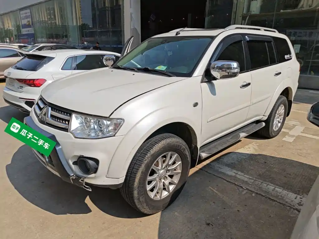 Mitsubishi Pajero Sport 2016 — фото 2