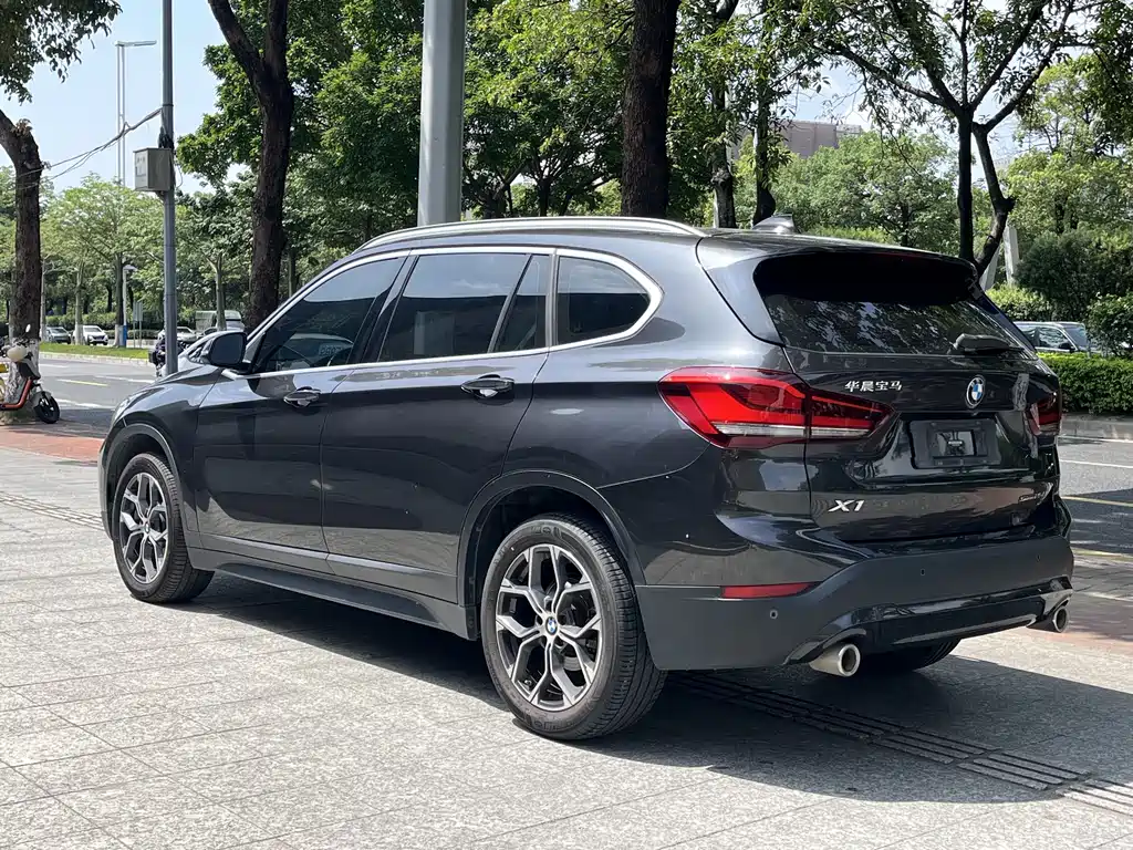 BMW X1 2021 — фото 5