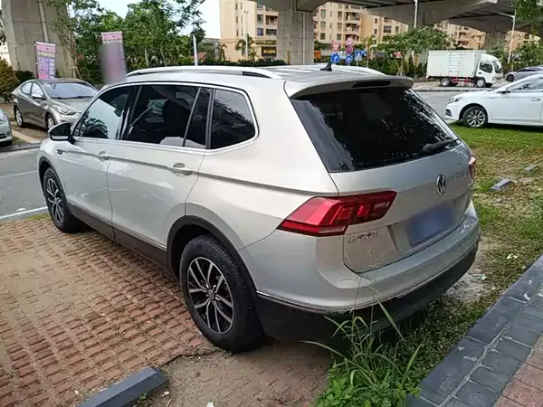 Volkswagen Tiguan L 2017