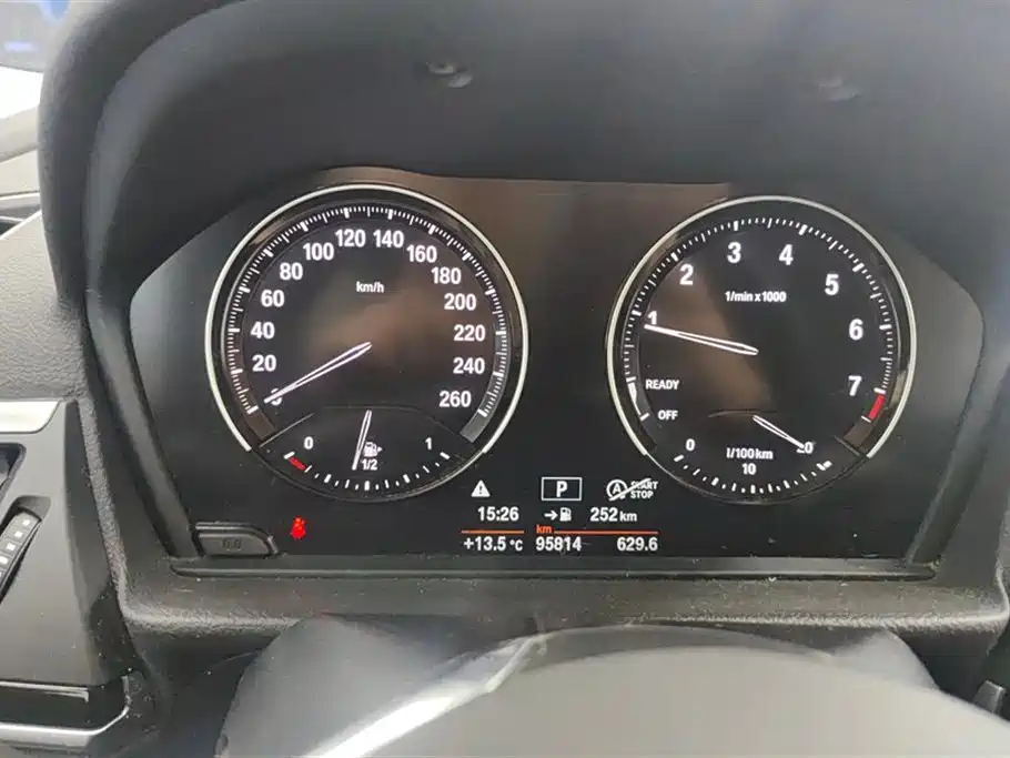 BMW 1 Series 2020 — фото 14