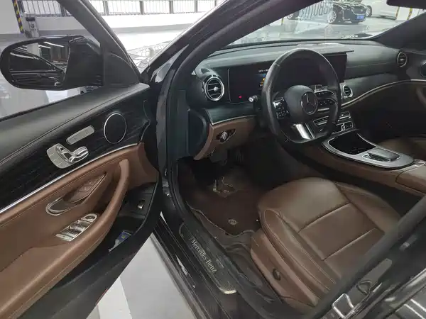 Mercedes-Benz E-Class 2023