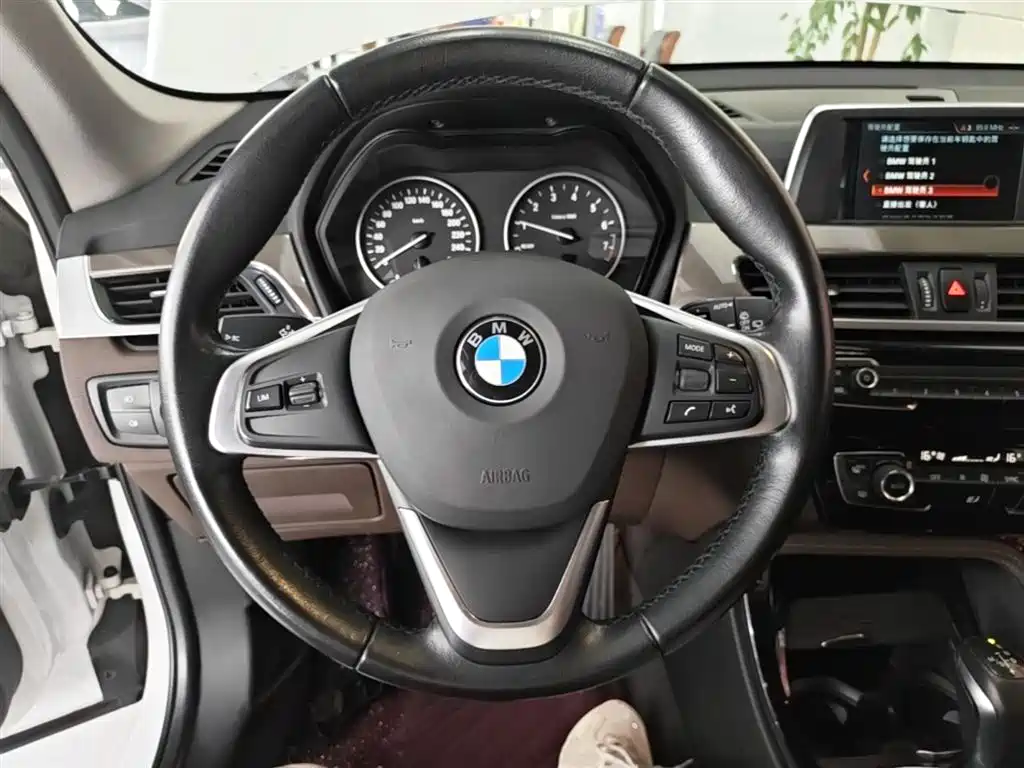BMW X1 2018 — фото 11