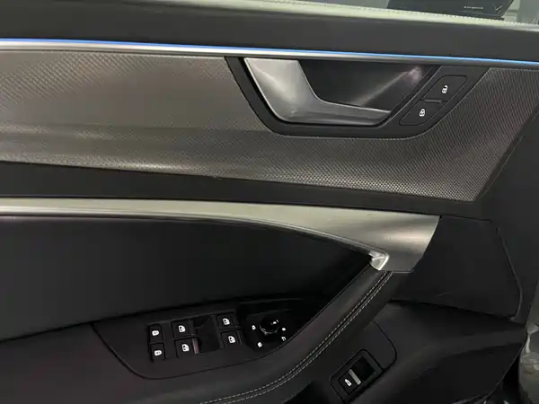 Audi A6L 2022