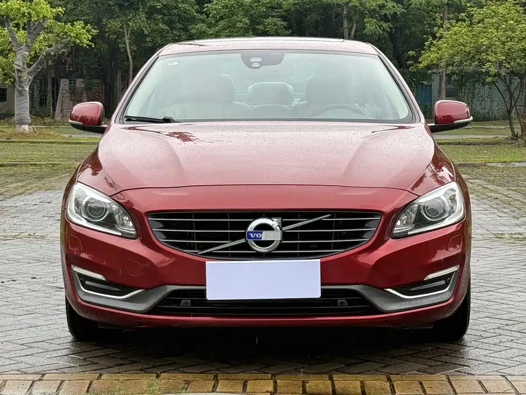 Volvo S60 2013 — фото 2