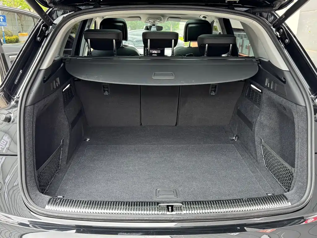 Audi Q5L 2023 — фото 12